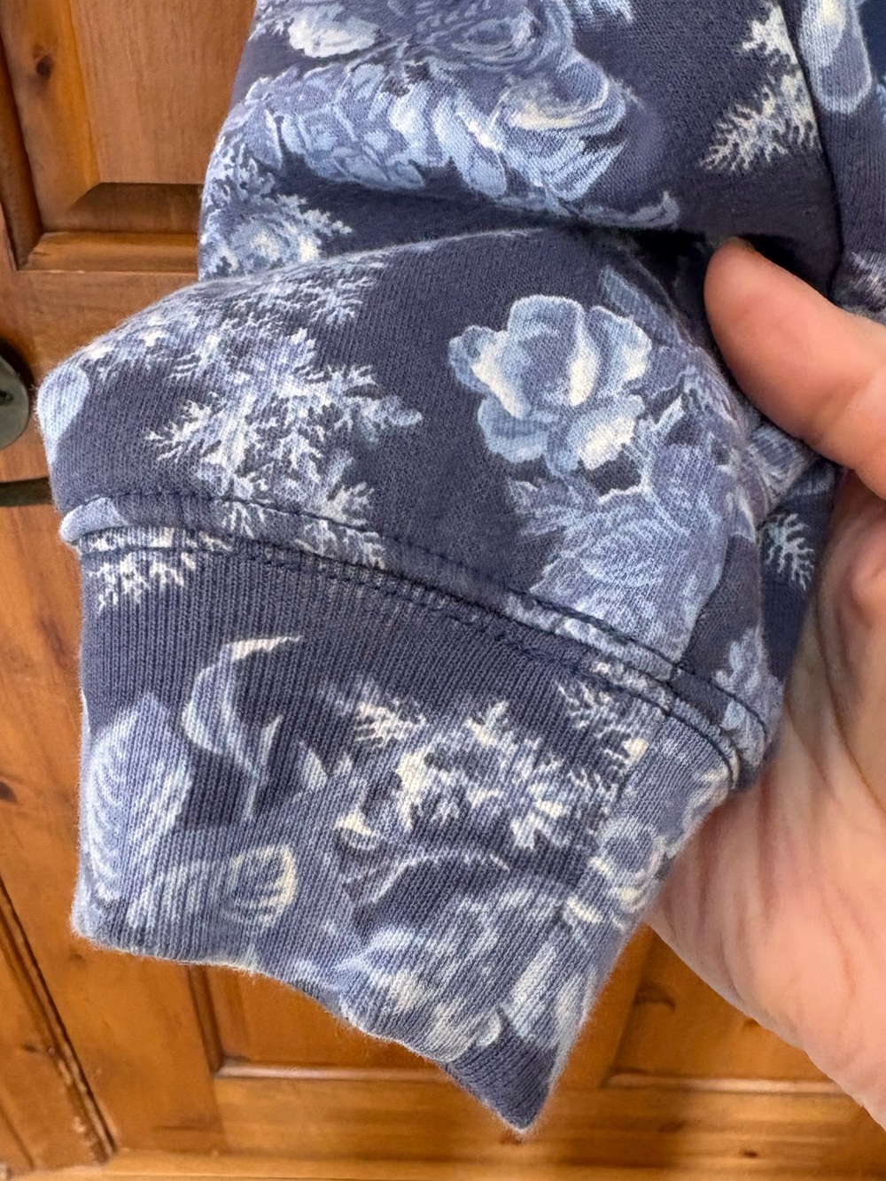 GAP x Love Shack Collab Floral Hoodie - Unisex, size x small, relaxed fit - Picture 6 of 9